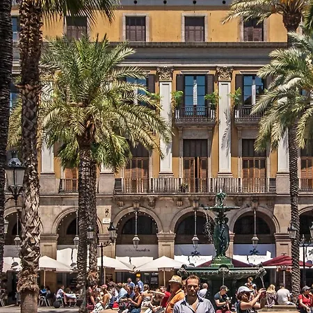 Habitat Plaza Real Apartment Barcelona